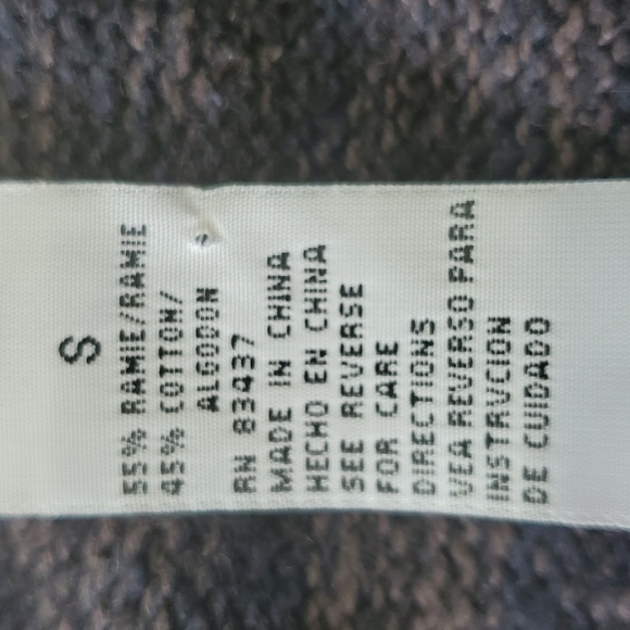 TIARA INTERNATIONAL size small zipper sweater. Gray, white & red. GOOD C… - Picture 9 of 11